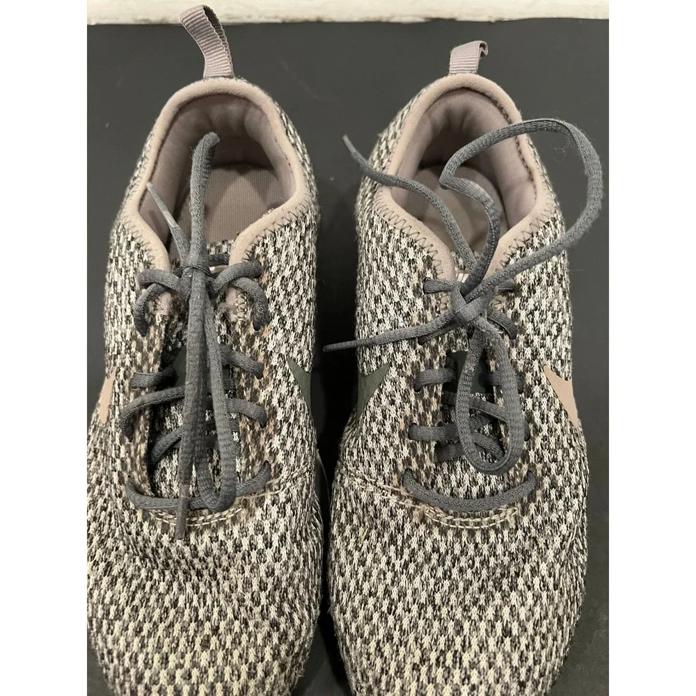 Nike Sneaker Boys Dualtone Racer GS Kids 3.5Y Gray Running Shoes Play Softknit